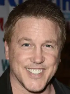 Lochlyn Munro