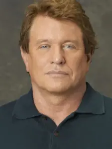 Τομ Μπέρεντζερ (Tom Berenger)