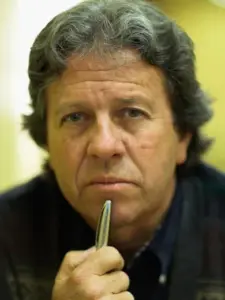 Luis Llosa