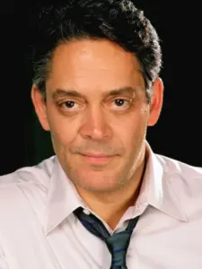 Raúl Juliá