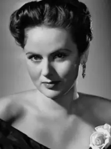 Nadia Gray