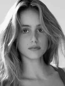 Nell Verlaque