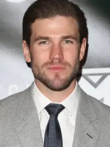 Austin Stowell