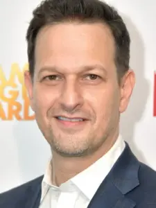 Τζος Τσαρλς (Josh Charles)