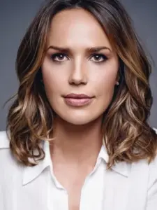 Arielle Kebbel