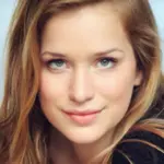 Elizabeth Lail