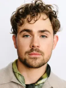 Ντακρέ Μοντγκόμερι (Dacre Montgomery)