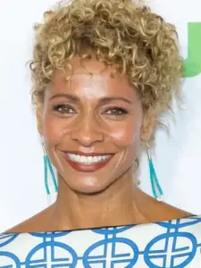 Μισέλ Χαρντ (Michelle Hurd)