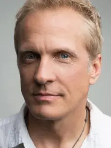 Πάτρικ Φάμπιαν (Patrick Fabian)