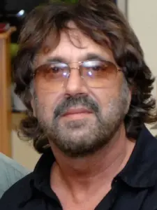 Shuki Levy