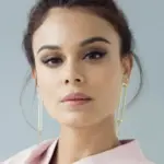 Νάταλι Κέλι (Nathalie Kelley)