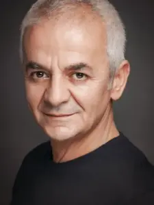 Zafer Algöz