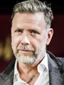 Μίκαελ Πέρσμπραντ (Mikael Persbrandt)