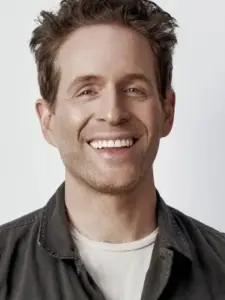Glenn Howerton