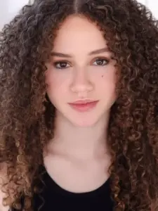 Κλόι Κόουλμαν (Chloe Coleman)