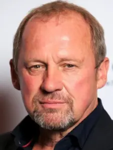 Πίτερ Φιρθ (Peter Firth)