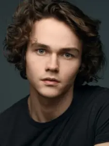 Levi Miller