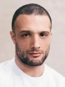 Κόσμο Τζάρβις (Cosmo Jarvis)