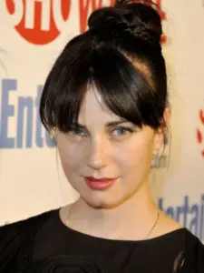 Mia Kirshner