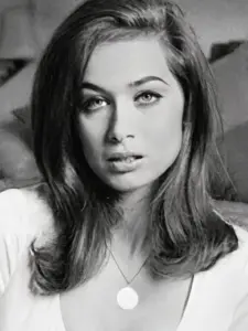 Valerie Leon
