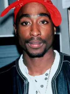 Τούπακ Σακούρ (Tupac Shakur)