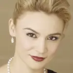Samaire Armstrong