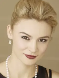 Samaire Armstrong