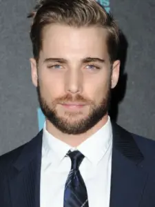 Dustin Milligan