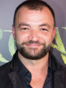 Nick E. Tarabay