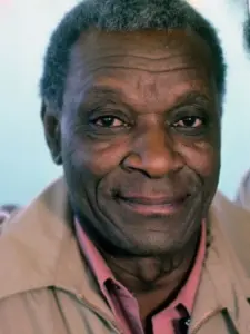 Moses Gunn