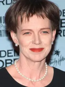 Τζούντι Ντέιβις (Judy Davis)
