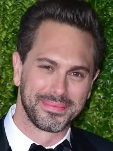 Τόμας Σαντόσκι (Thomas Sadoski)