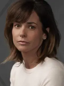 Stephanie Szostak