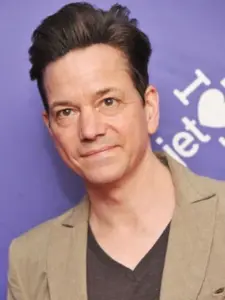 Φρανκ Γουόλεϊ (Frank Whaley)