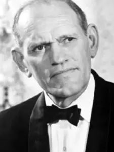 Harry Andrews