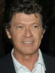 Ρόμπι Ρόμπερτσον (Robbie Robertson)