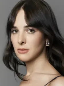 Hari Nef