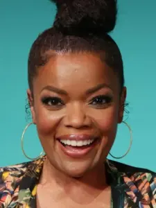 Ιβέτ Νικόλ Μπράουν (Yvette Nicole Brown)
