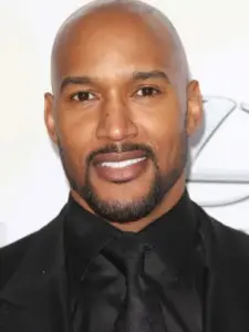Henry Simmons