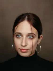 Χάριετ Κέινς (Harriet Cains)