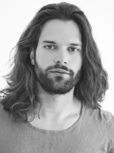 Νικόλας Μπράβος (Nikolas Bravos)