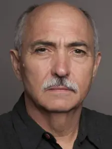 Μιγκέλ Σάντοβαλ (Miguel Sandoval)