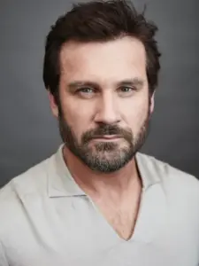 Clive Standen