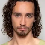 Ρόμπερτ Σίχαν (Robert Sheehan)