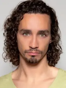 Ρόμπερτ Σίχαν (Robert Sheehan)