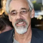 Ρότζερ Λόιντ-Πακ (Roger Lloyd Pack)