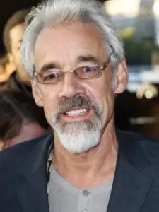 Ρότζερ Λόιντ-Πακ (Roger Lloyd Pack)
