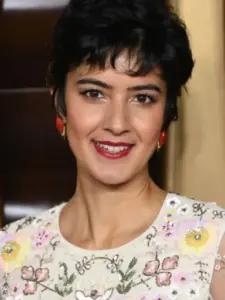 Ράκι Θακράρ (Rakhee Thakrar)