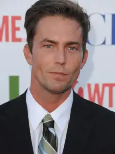 Desmond Harrington