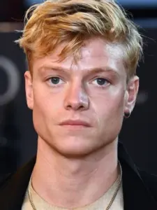 Tom Rhys Harries